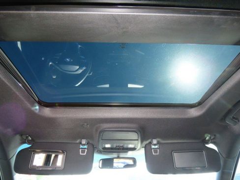 Used 2021 Ford Explorer Platinum w/ Equipment Group 601A image 22