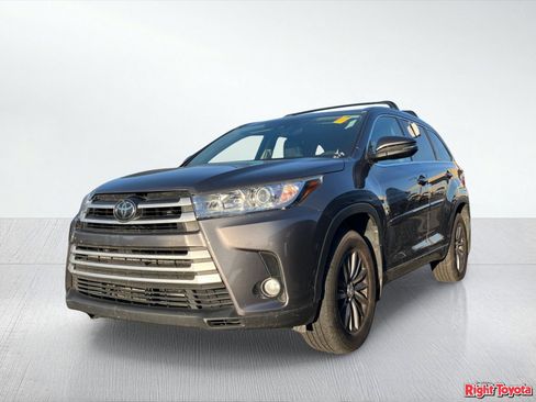 Certified 2017 Toyota Highlander XLE w/ Protection Package #3 AWD/4WD image 2
