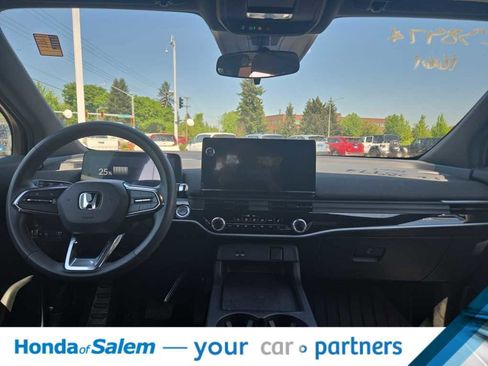 Used 2025 Honda Prologue EX image 8