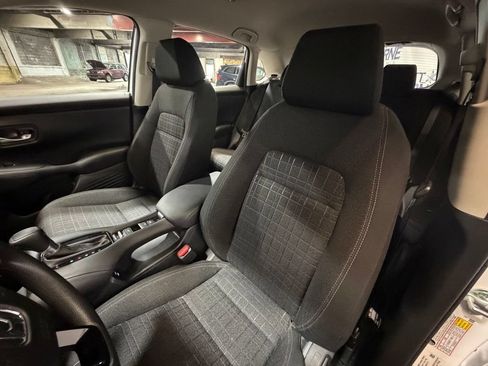 Used 2024 Honda HR-V LX image 12