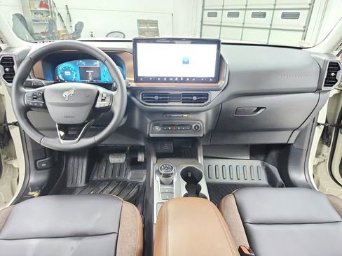 Used 2025 Ford Bronco Sport Outer Banks AWD/4WD image 26