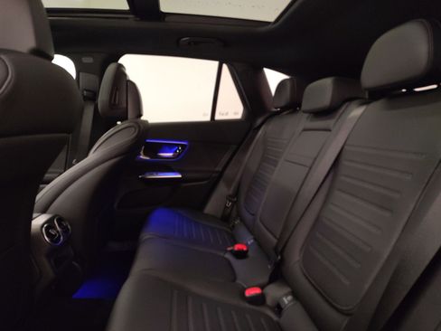 Used 2026 Mercedes-Benz GLC 300 image 24