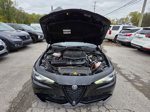 Used 2021 Alfa Romeo Giulia Ti w/ Nero Edizione image 10