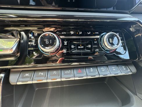 Used 2024 GMC Sierra 1500 AT4X AWD/4WD image 20