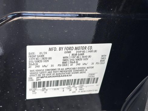 Used 2024 Ford Edge Titanium w/ Equipment Group 301A image 30