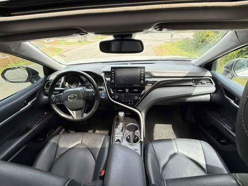 Used 2024 Toyota Camry XSE w/ Cold Weather Package FWD image 8