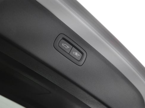 Used 2019 Volvo XC90 T6 R-Design w/ Protection Package image 52