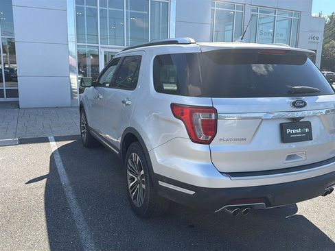 Used 2018 Ford Explorer Platinum AWD/4WD image 3