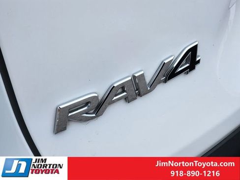 Used 2024 Toyota RAV4 XLE image 12