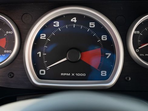 Used 2005 Ford GT RWD image 23