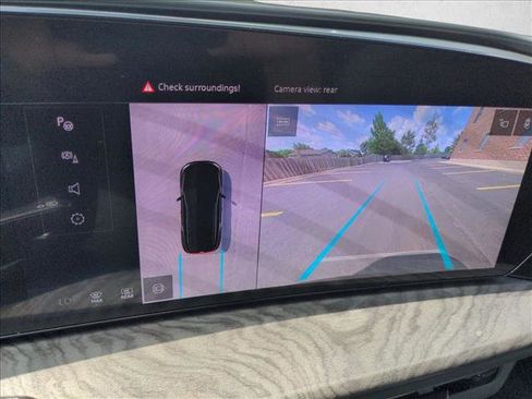 Used 2025 Audi Q5 Premium w/ Convenience Package image 13