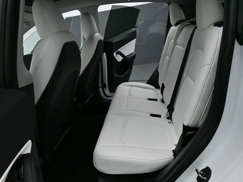 Used 2020 Tesla Model Y Performance AWD/4WD image 24