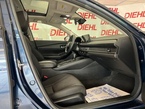 Used 2023 Honda Accord EX image 13