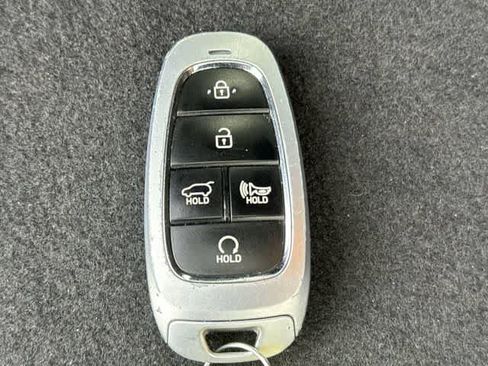 Used 2023 Hyundai Santa Fe Limited AWD/4WD image 32