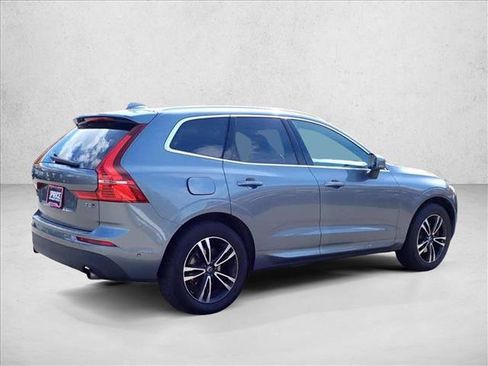 Used 2019 Volvo XC60 T5 Momentum w/ Multimedia Package AWD/4WD image 14