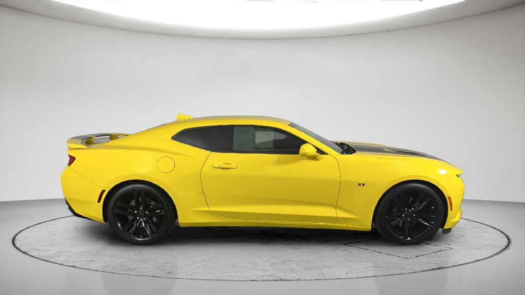 Used 2017 Chevrolet Camaro SS RWD image 6