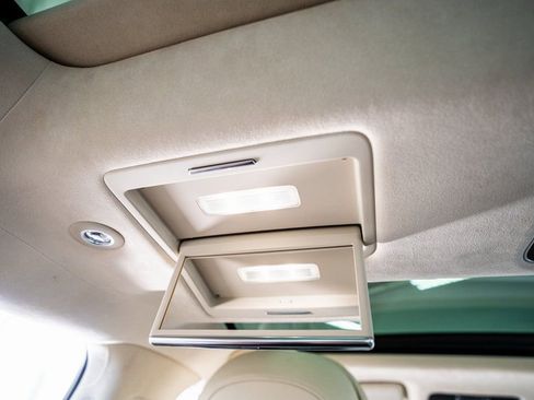 Used 2020 Bentley Flying Spur W12 image 61