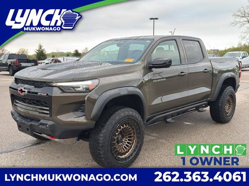 Used 2025 Chevrolet Colorado ZR2 w/ Technology Package AWD/4WD image 1