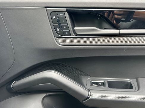 Certified 2024 Porsche Cayenne Turbo GT AWD/4WD image 18