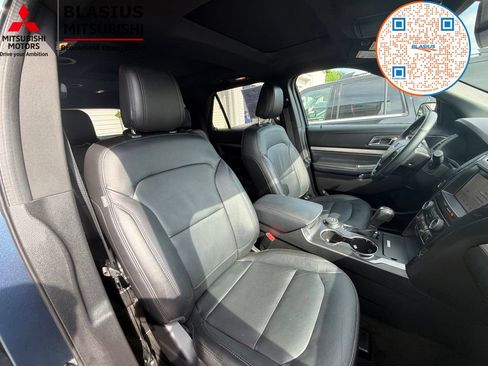 Used 2018 Ford Explorer XLT w/ Equipment Group 202A AWD/4WD image 31