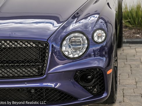 Used 2023 Bentley Continental GT V8 image 10