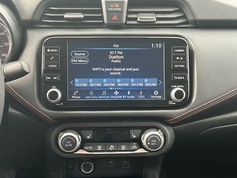 Used 2025 Nissan Versa SR image 19