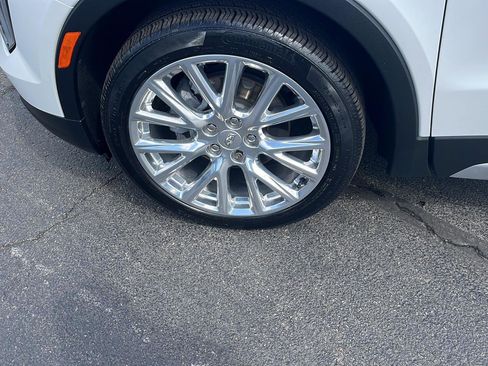 Used 2022 Cadillac XT4 Premium Luxury FWD image 34