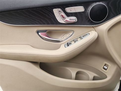Used 2017 Mercedes-Benz GLC 300 image 22