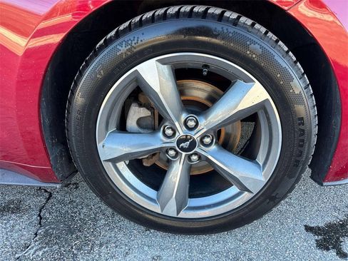 Used 2016 Ford Mustang V6 w/ Equipment Group 051A image 30