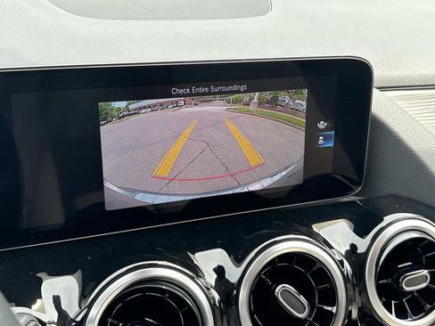 Used 2023 Mercedes-Benz GLA 250 image 21