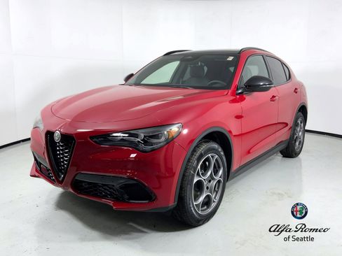 New 2025 Alfa Romeo Stelvio Sprint w/ Convenience Package image 1