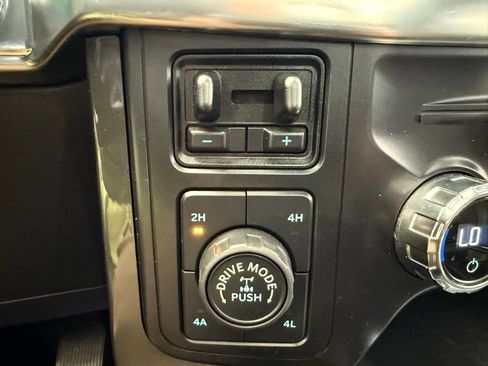 Used 2021 Ford F150 Lariat w/ Equipment Group 502A High image 40