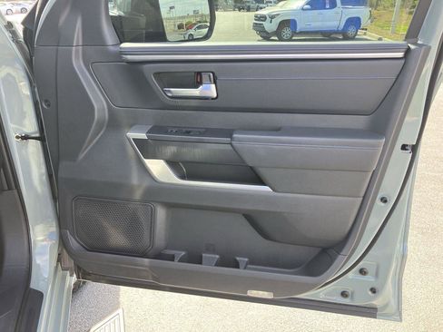 Used 2025 Toyota Tundra Platinum image 39