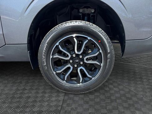 Certified 2022 Ford Maverick Lariat FWD image 17