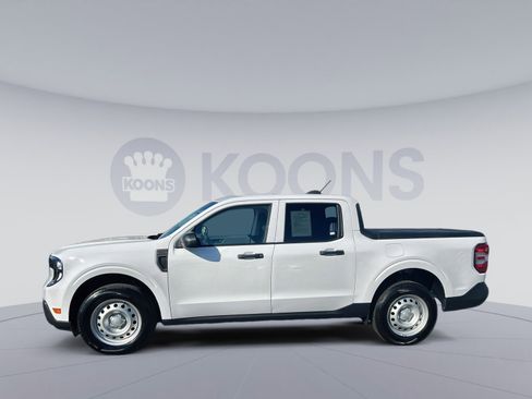 Certified 2025 Ford Maverick XL w/ Equipment Group 102A image 2