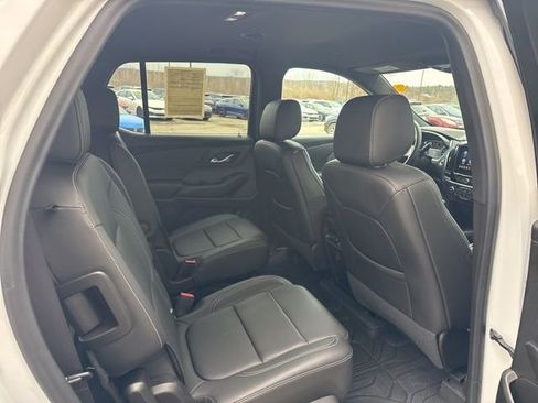 Used 2024 Chevrolet Traverse LT w/ LPO, Floor Liner Package image 28
