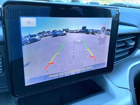 Used 2020 Ford Explorer XLT image 27