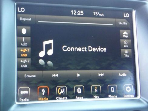 Certified 2018 Jeep Grand Cherokee Altitude AWD/4WD image 29