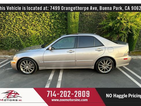 Used 2004 Lexus IS 300 image 10