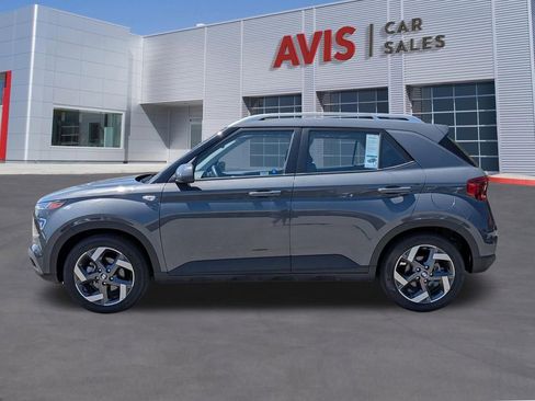 Used 2025 Hyundai Venue SEL FWD image 10