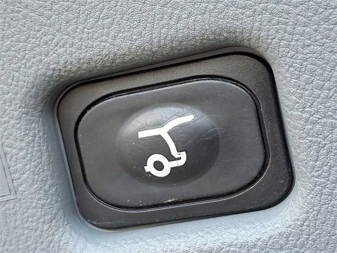 Used 2022 Lincoln Nautilus Reserve image 30