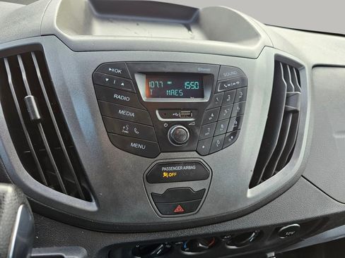 Used 2019 Ford Transit 250 148 Medium Roof image 7