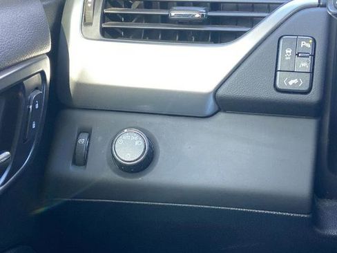 Used 2019 Chevrolet Tahoe LT image 13