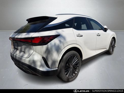 Used 2025 Lexus RX 350h w/ Convenience Package image 3