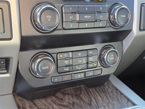 Used 2019 Ford F250 Lariat w/ Lariat Value Package image 23