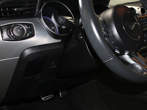 Used 2018 Ford Mustang Premium w/ Enhanced Security Package RWD image 20