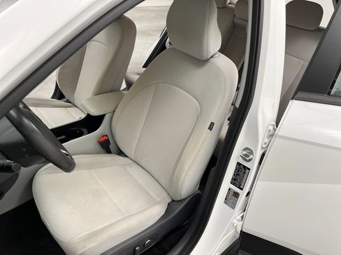 Used 2025 Hyundai Kona SEL AWD/4WD image 11