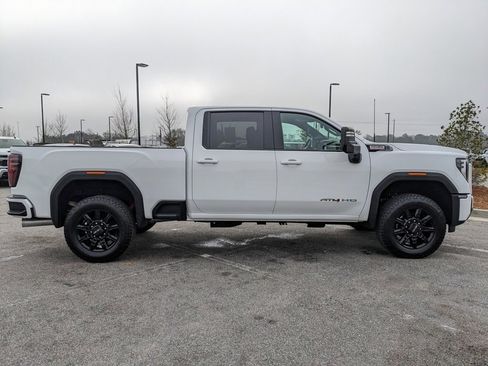 Used 2025 GMC Sierra 2500 AT4 image 22