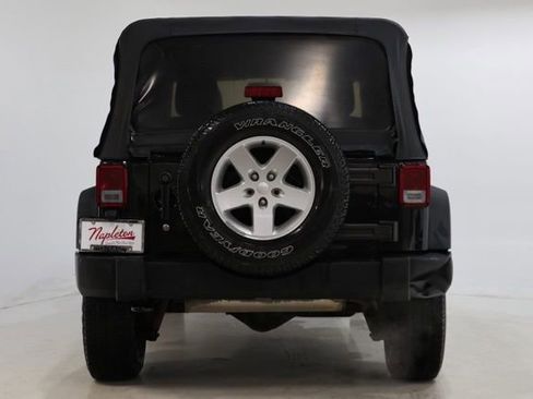 Used 2014 Jeep Wrangler Unlimited Sport w/ Quick Order Package 24S AWD/4WD image 7