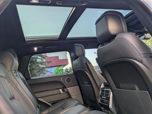 Used 2020 Land Rover Range Rover Sport HSE image 15